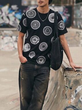 HUF 20th Anniversary Manhole Cover Print Graphic Unisex T-Shirt Size Large